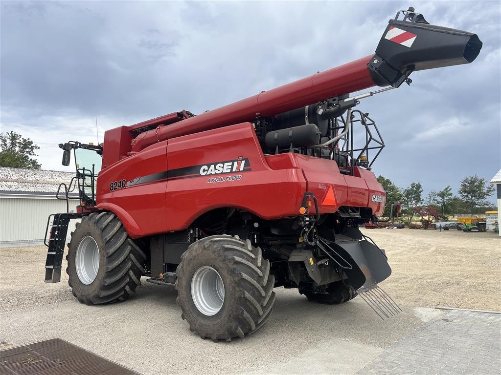 Mähdrescher типа Case IH Axial Flow 8240 Mejetærsker., Gebrauchtmaschine в Spøttrup (Фотография 2)