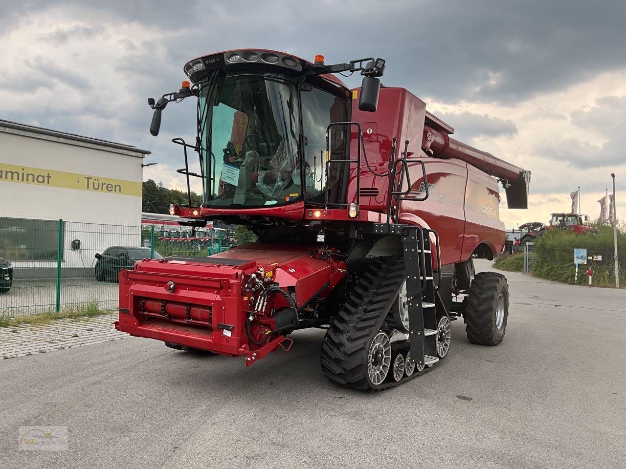 Mähdrescher du type Case IH Axial-Flow 8250 Raupe, Neumaschine en Pfreimd (Photo 2)