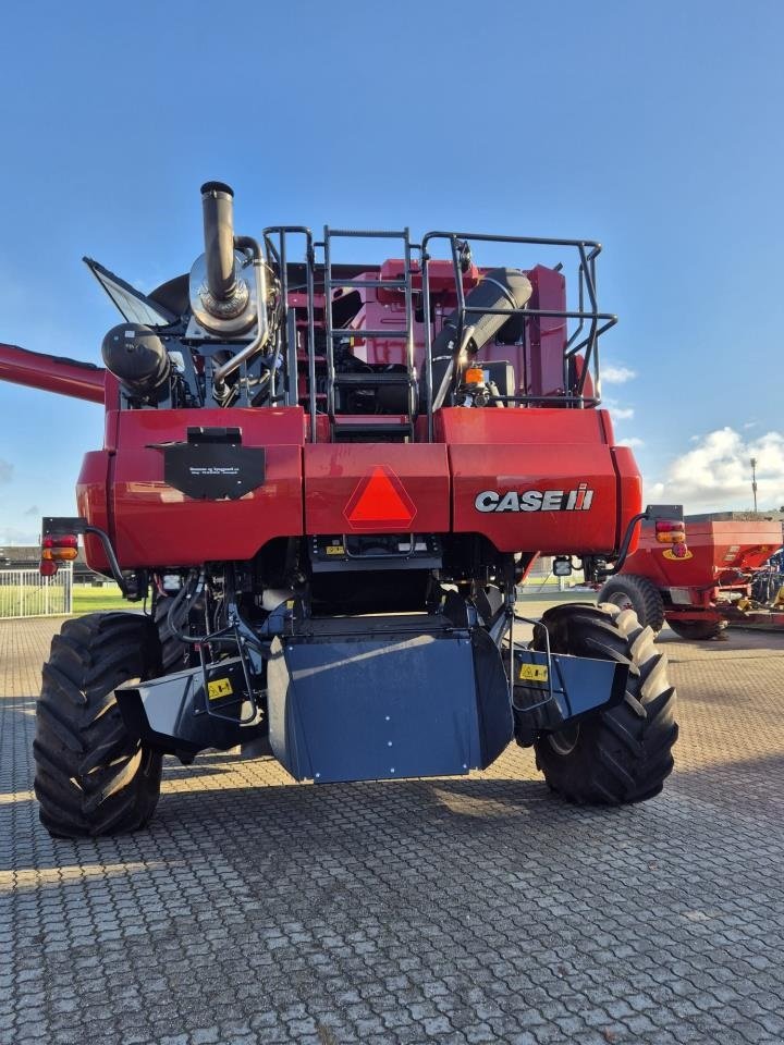 Mähdrescher типа Case IH AXIAL-FLOW 8250, Gebrauchtmaschine в Viborg (Фотография 2)