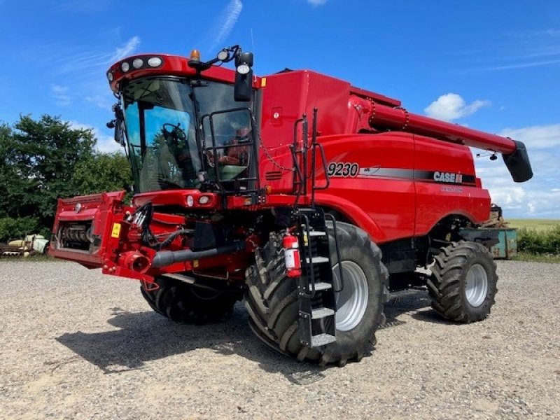 Mähdrescher of the type Case IH Axial Flow 9230 Egnos GPS. Utrolig pæn maskine!, Gebrauchtmaschine in Glamsbjerg (Picture 1)