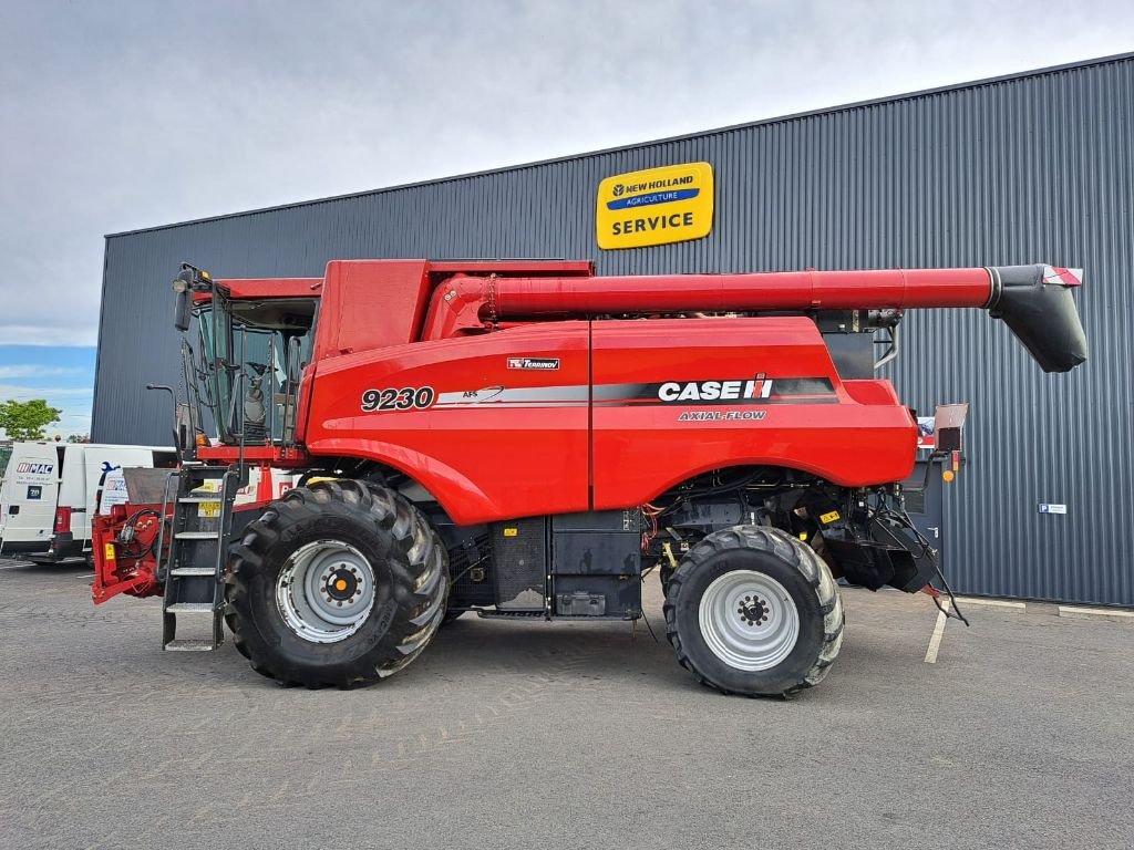 Mähdrescher tip Case IH Axial-Flow 9230, Gebrauchtmaschine in CHATEAUBRIANT CEDEX (Poză 2)