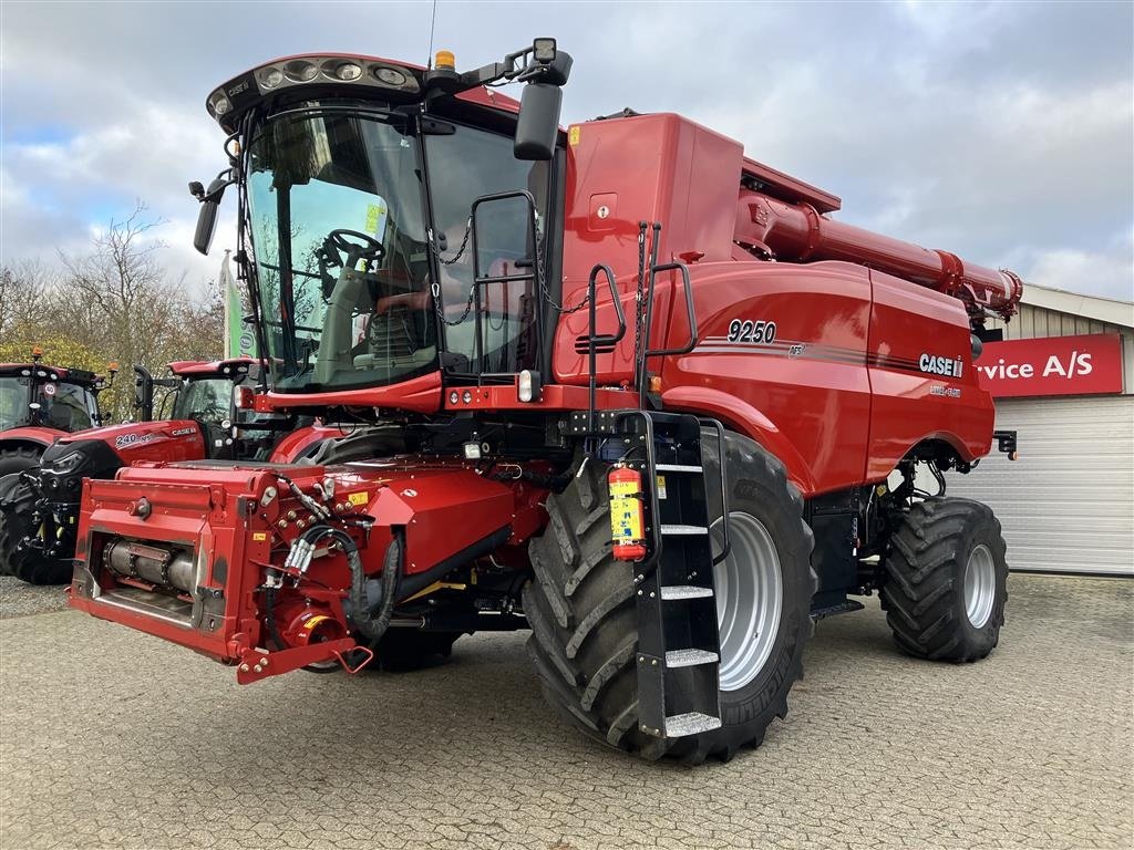 Mähdrescher Türe ait Case IH Axial flow 9250 Mejetærsker., Gebrauchtmaschine içinde Spøttrup (resim 3)