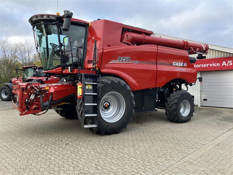 Mähdrescher tip Case IH Axial flow 9250 Mejetærsker., Gebrauchtmaschine in Spøttrup (Poză 1)