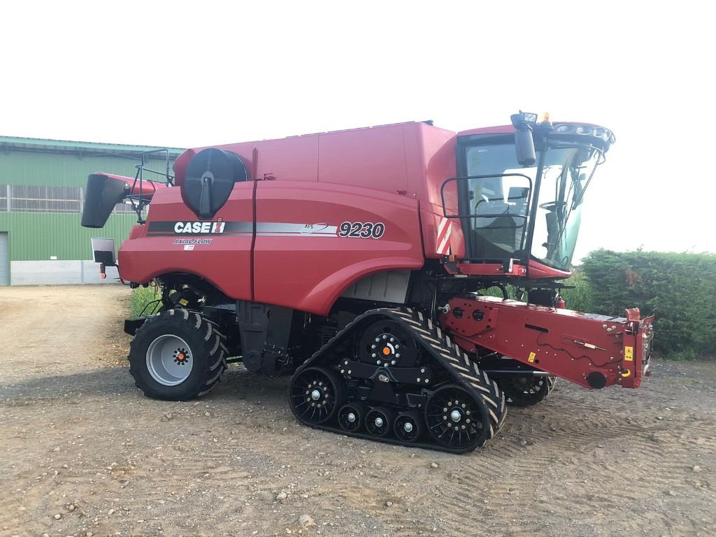 Mähdrescher типа Case IH AXIAL FLOW AFS 9230, Gebrauchtmaschine в MORHANGE (Фотография 2)