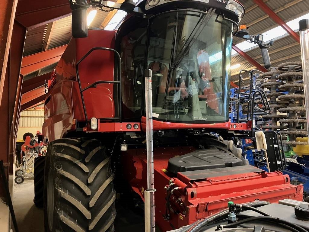 Mähdrescher typu Case IH AxialFlow 8250, Gebrauchtmaschine w Aalborg SV (Zdjęcie 4)