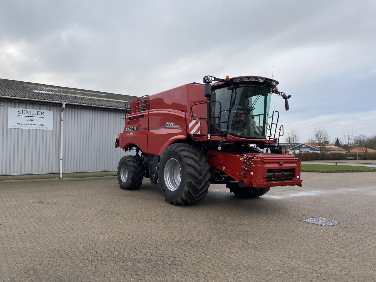 Mähdrescher des Typs Case IH Case 8250 + 35 fod MACDON, Gebrauchtmaschine in Bramming (Bild 7)