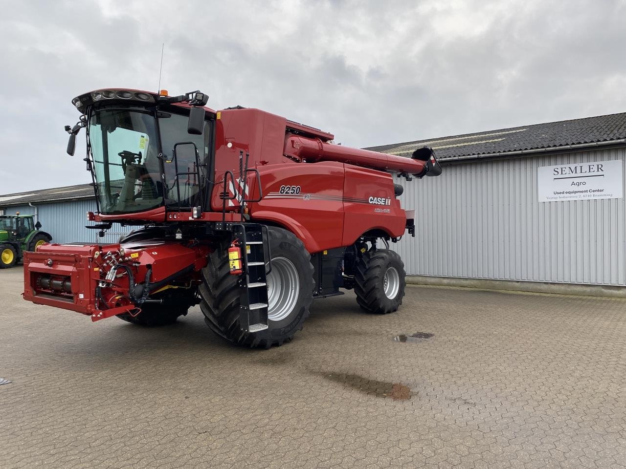 Mähdrescher от тип Case IH Case 8250 + 35 fod MACDON, Gebrauchtmaschine в Bramming (Снимка 8)