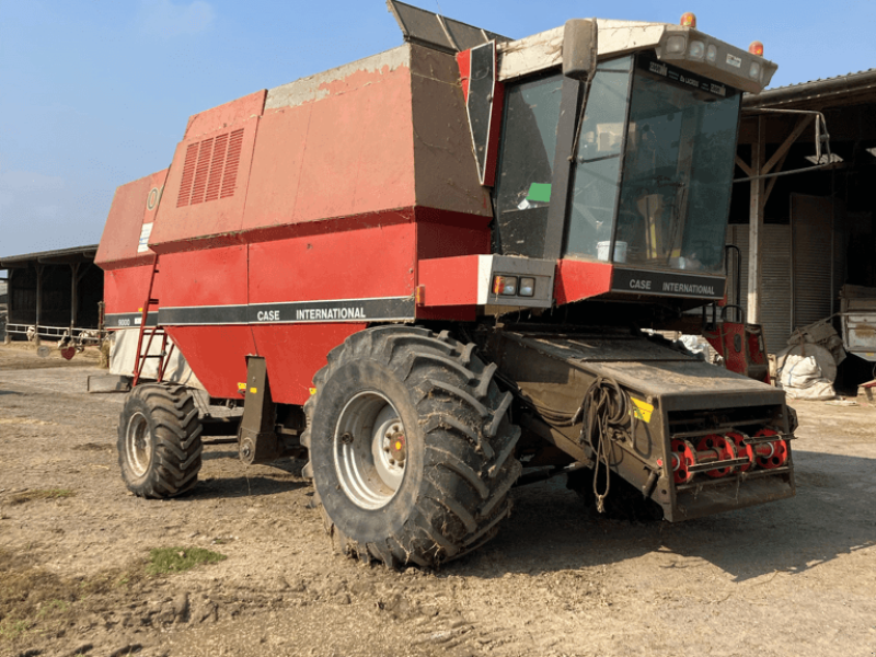 Mähdrescher of the type Case IH D9000, Gebrauchtmaschine in CINTHEAUX (Picture 1)