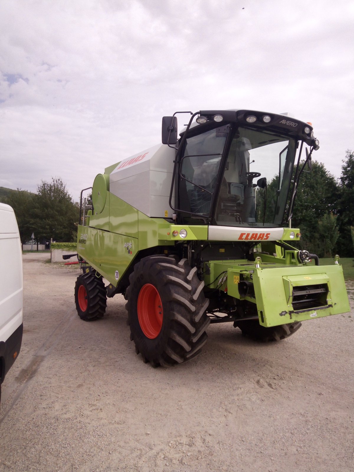 Mähdrescher a típus CLAAS Avero 240 APS, Gebrauchtmaschine ekkor: Furth im Wald (Kép 2)