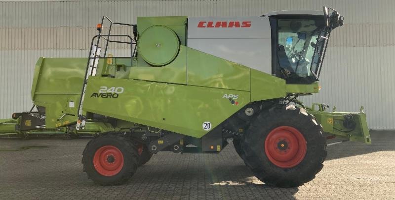 Mähdrescher του τύπου CLAAS AVERO 240, Gebrauchtmaschine σε Hockenheim (Φωτογραφία 7)