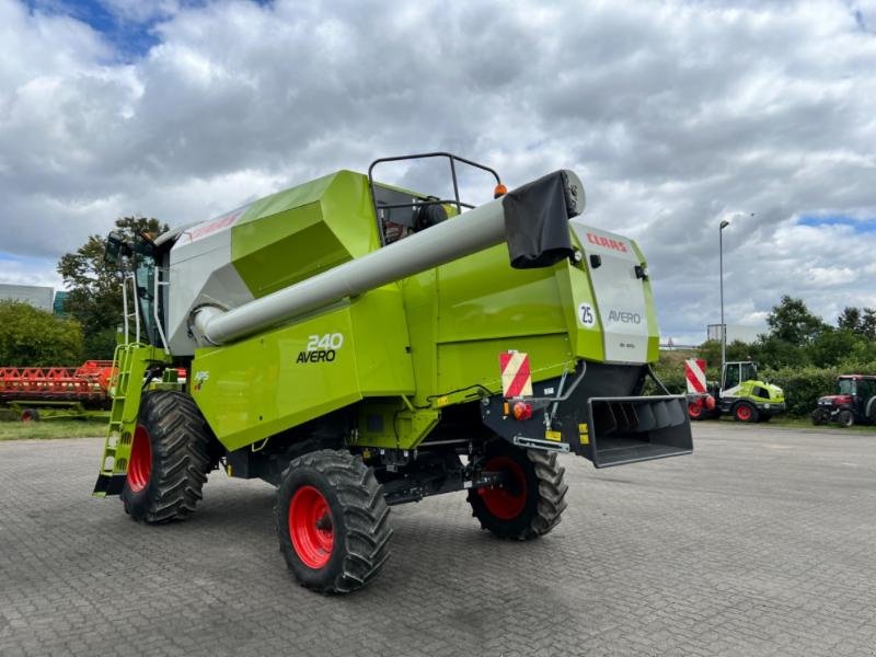 Mähdrescher del tipo CLAAS AVERO 240, Gebrauchtmaschine en Hockenheim (Imagen 2)