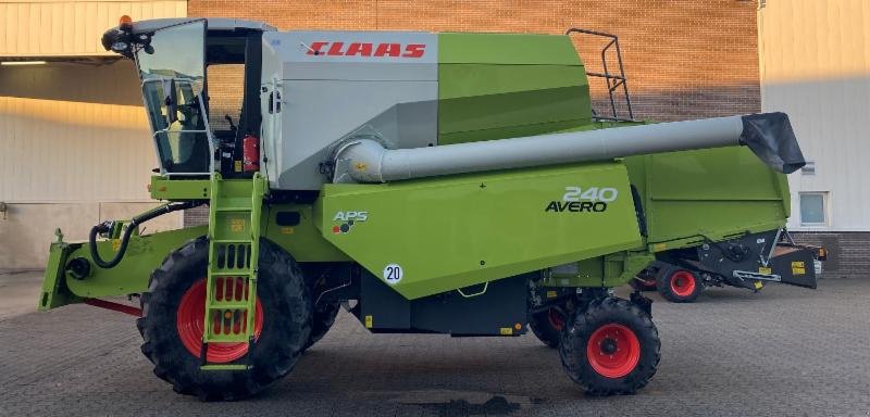 Mähdrescher от тип CLAAS AVERO 240, Gebrauchtmaschine в Hockenheim (Снимка 2)