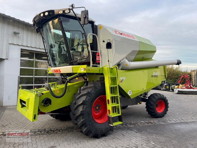 Mähdrescher van het type CLAAS Avero 240, Gebrauchtmaschine in Dorfen