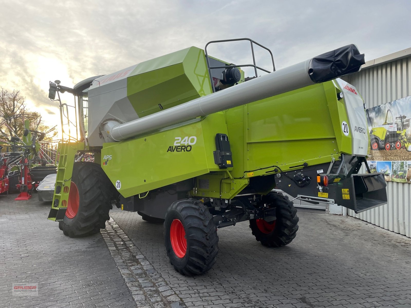 Mähdrescher des Typs CLAAS Avero 240, Gebrauchtmaschine in Dorfen (Bild 7)