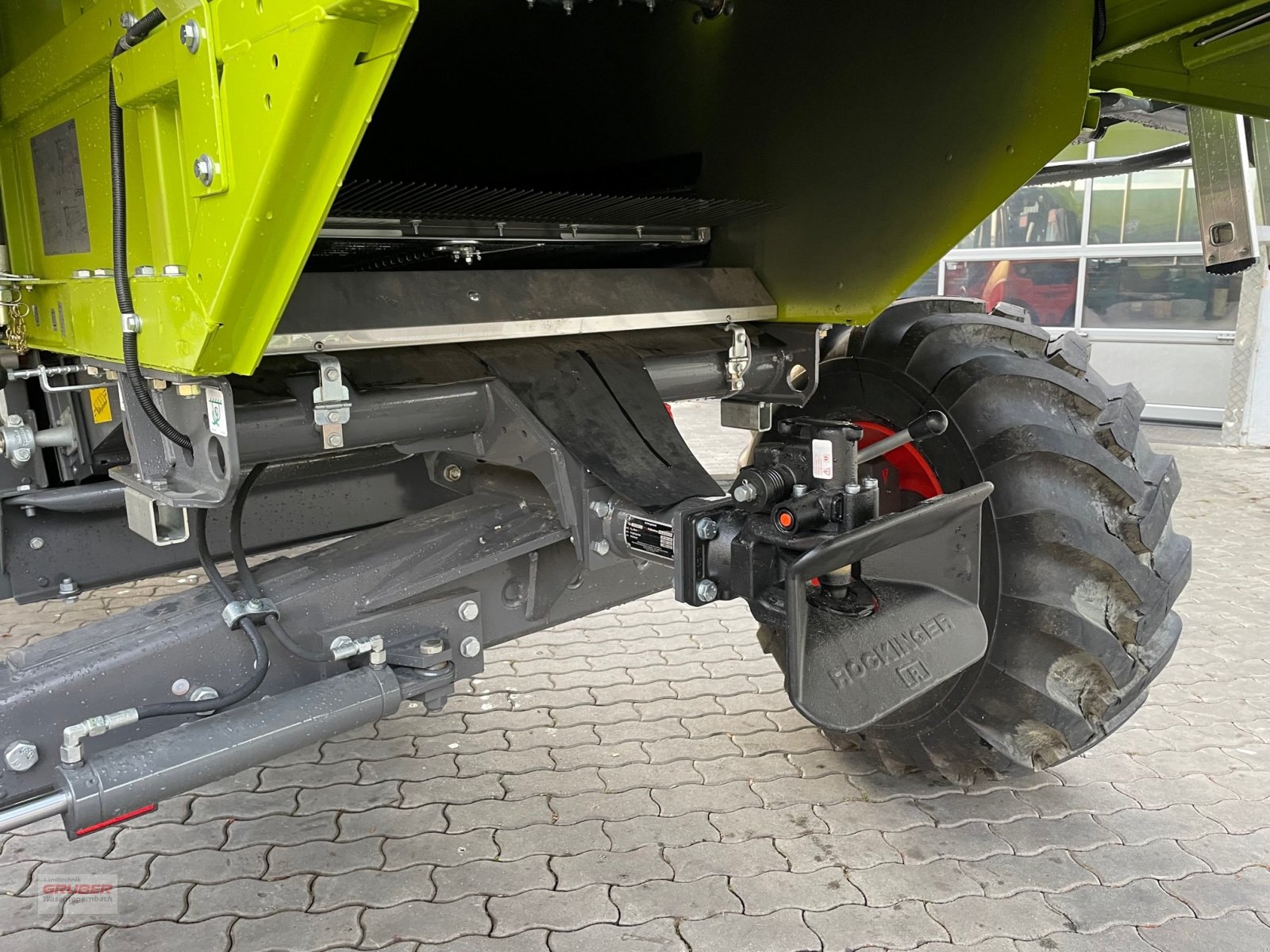 Mähdrescher des Typs CLAAS Avero 240, Gebrauchtmaschine in Dorfen (Bild 9)