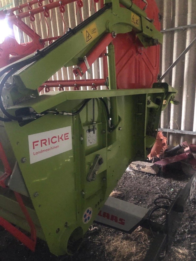 Mähdrescher del tipo CLAAS Avero 240, Gebrauchtmaschine In Elmenhorst-Lanken (Immagine 7)