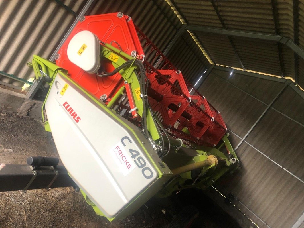 Mähdrescher van het type CLAAS Avero 240, Gebrauchtmaschine in Elmenhorst-Lanken (Foto 6)