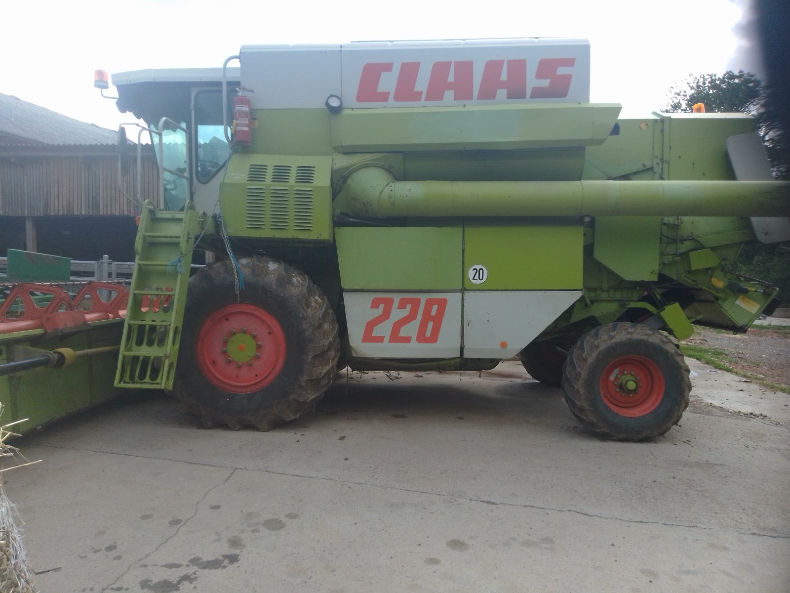 Mähdrescher of the type CLAAS Commandor 228 CS, Gebrauchtmaschine in Stadtlauringen (Picture 1)