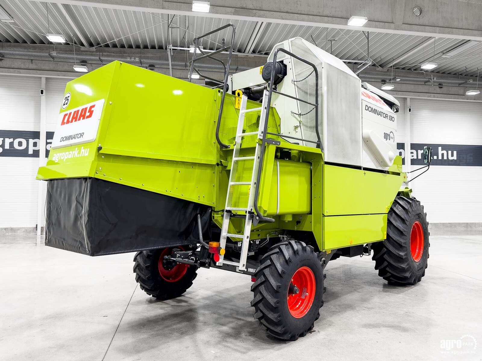 Mähdrescher des Typs CLAAS Dominator 130, Gebrauchtmaschine in Csengele (Bild 4)