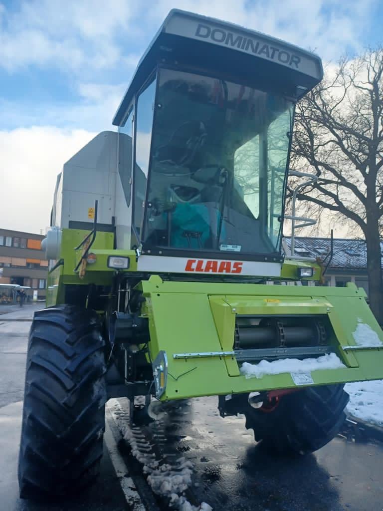 Mähdrescher tipa CLAAS Dominator 130, Neumaschine u . (Slika 1)