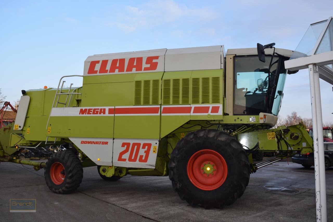 Mähdrescher des Typs CLAAS Dominator 203 Mega, Gebrauchtmaschine in Oyten (Bild 1)