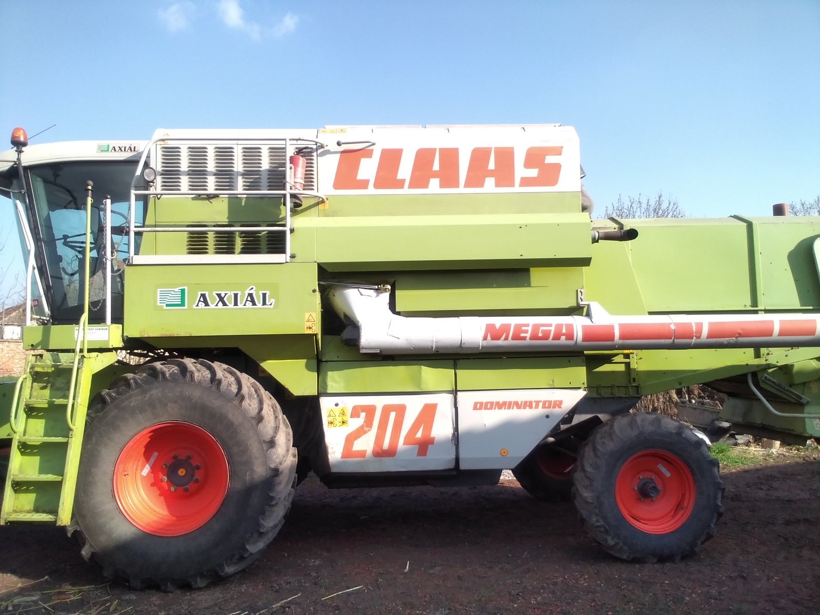 Mähdrescher του τύπου CLAAS Dominator 204 Mega II, Gebrauchtmaschine σε Visznek (Φωτογραφία 2)