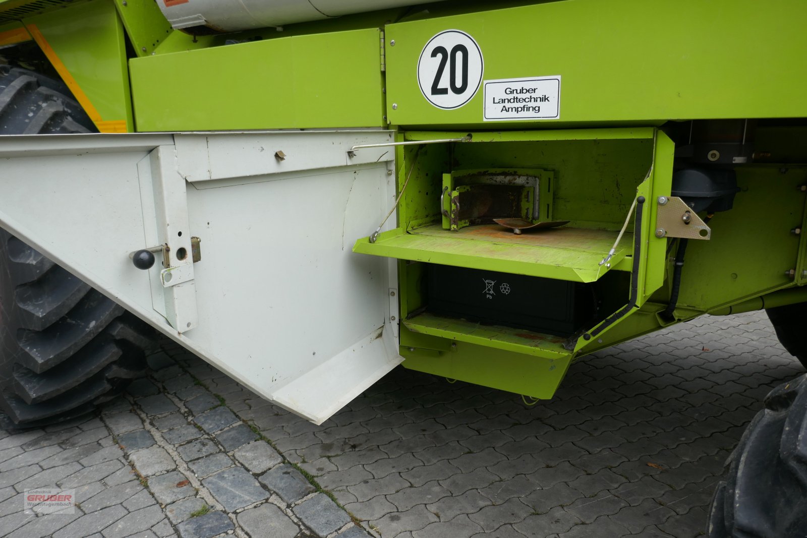 Mähdrescher des Typs CLAAS Dominator 208 Mega - TOP Zustand!, Gebrauchtmaschine in Dorfen (Bild 15)