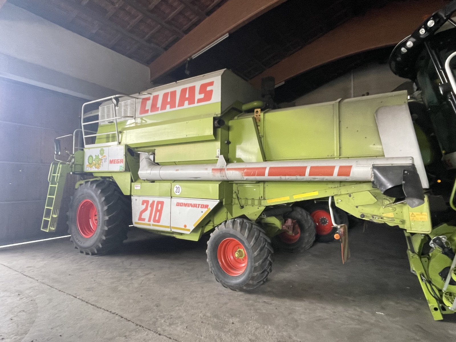 Mähdrescher of the type CLAAS Dominator 218 Mega, Gebrauchtmaschine in Moos (Picture 2)