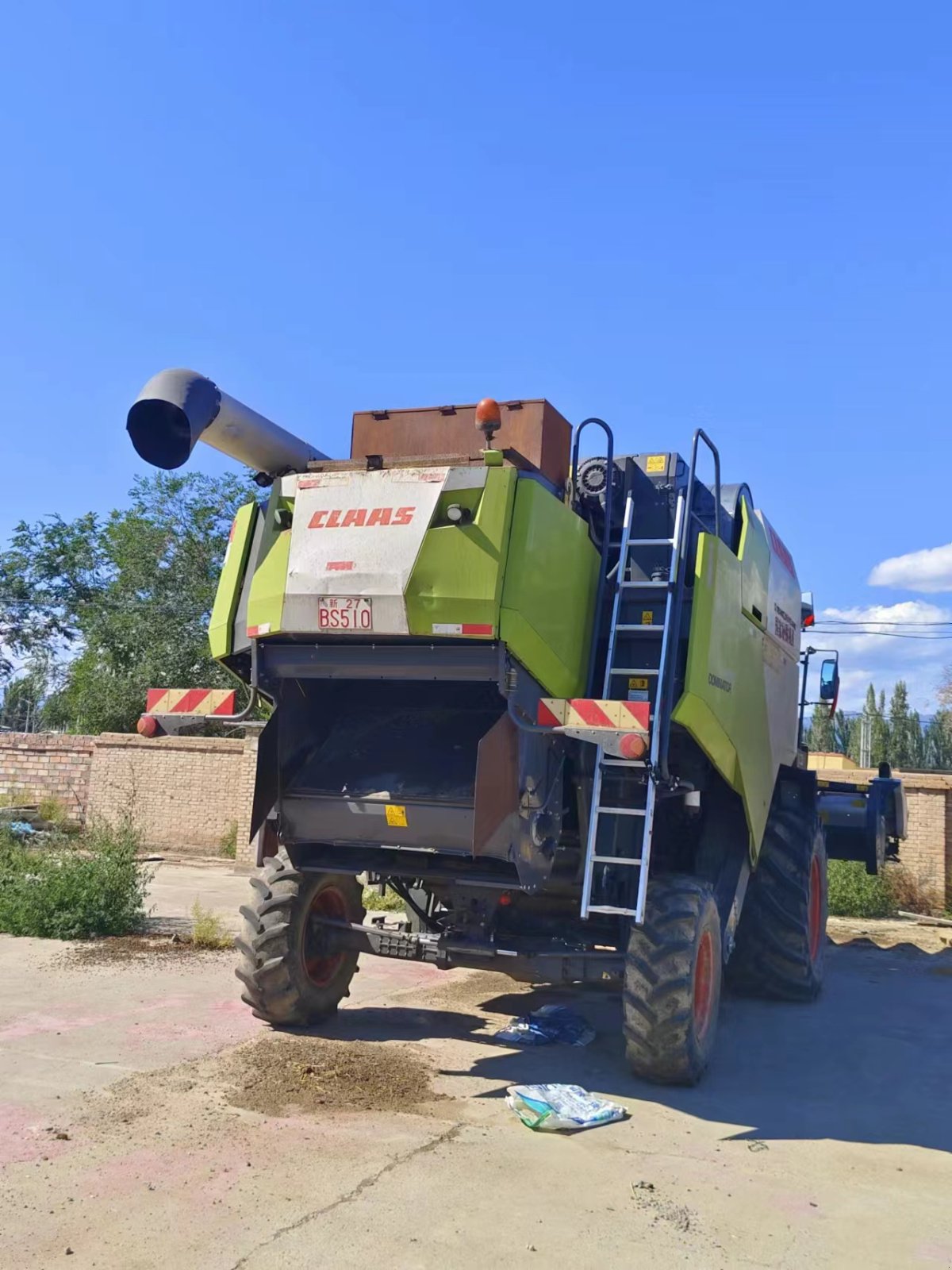 Mähdrescher des Typs CLAAS dominator 370, Gebrauchtmaschine in Tianjin (Bild 4)