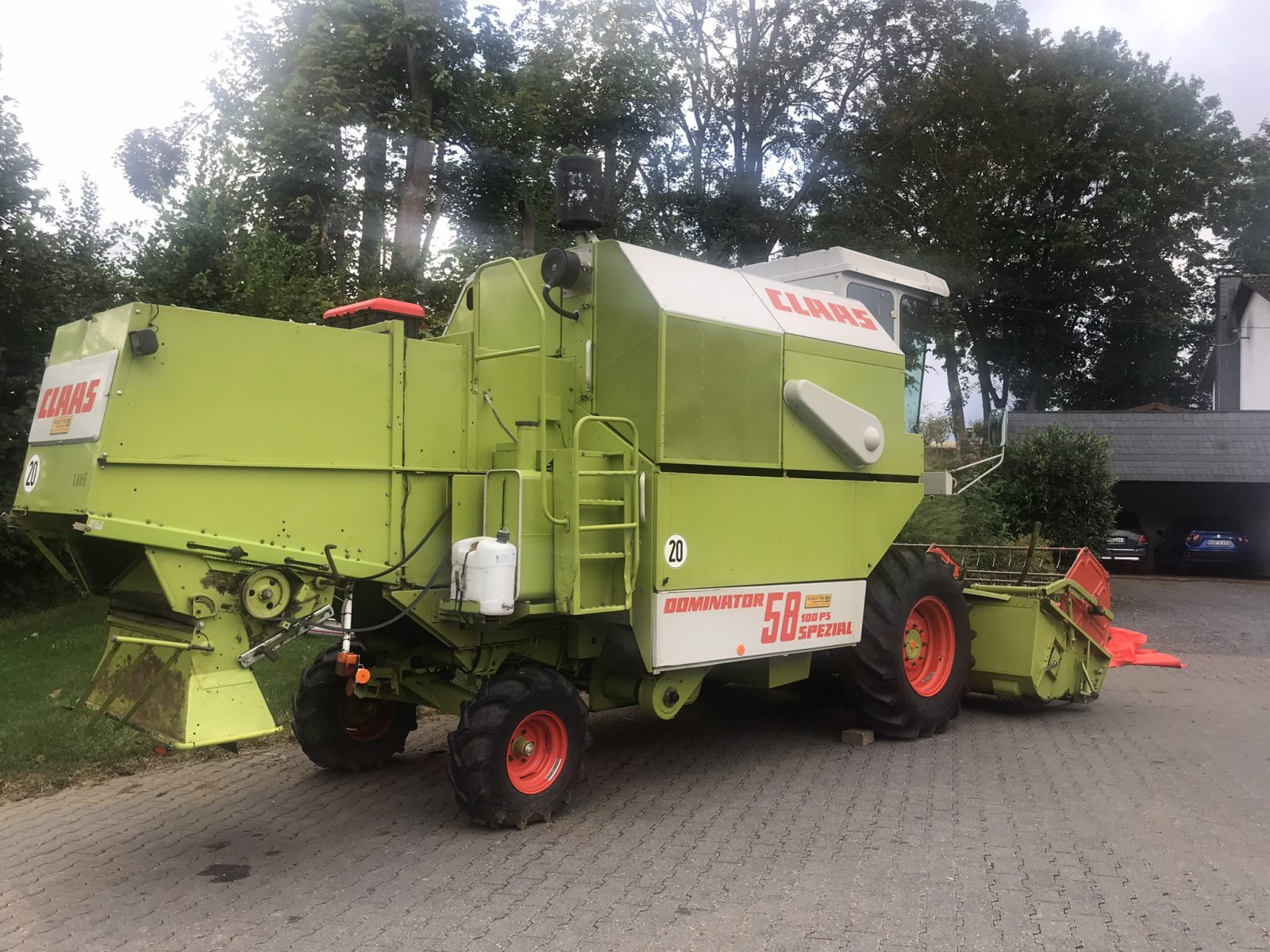 Mähdrescher des Typs CLAAS Dominator 58 S, Gebrauchtmaschine in Bad Camberg (Bild 3)