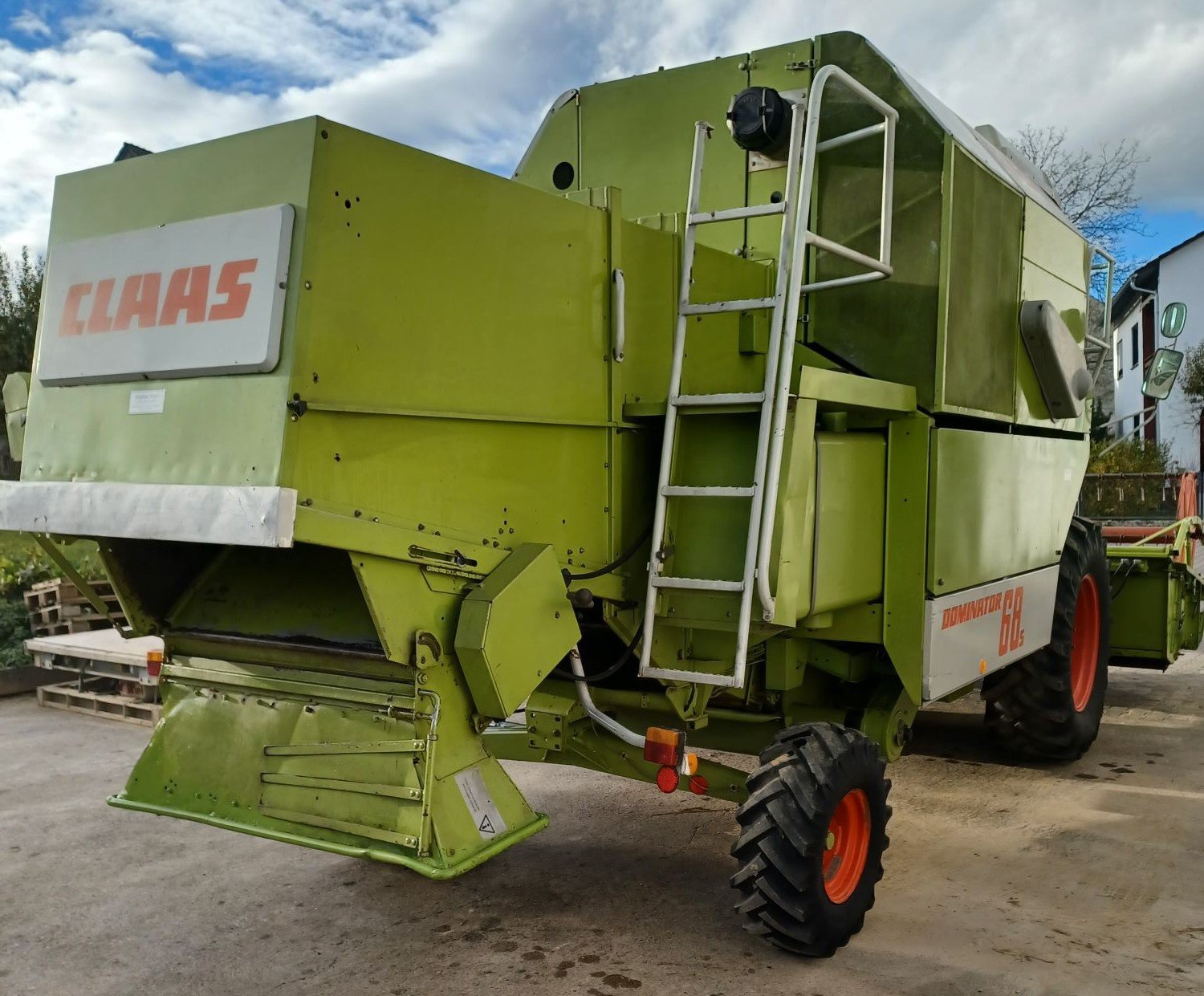 Mähdrescher a típus CLAAS Dominator 68 S, Gebrauchtmaschine ekkor: Au/Hallertau (Kép 10)