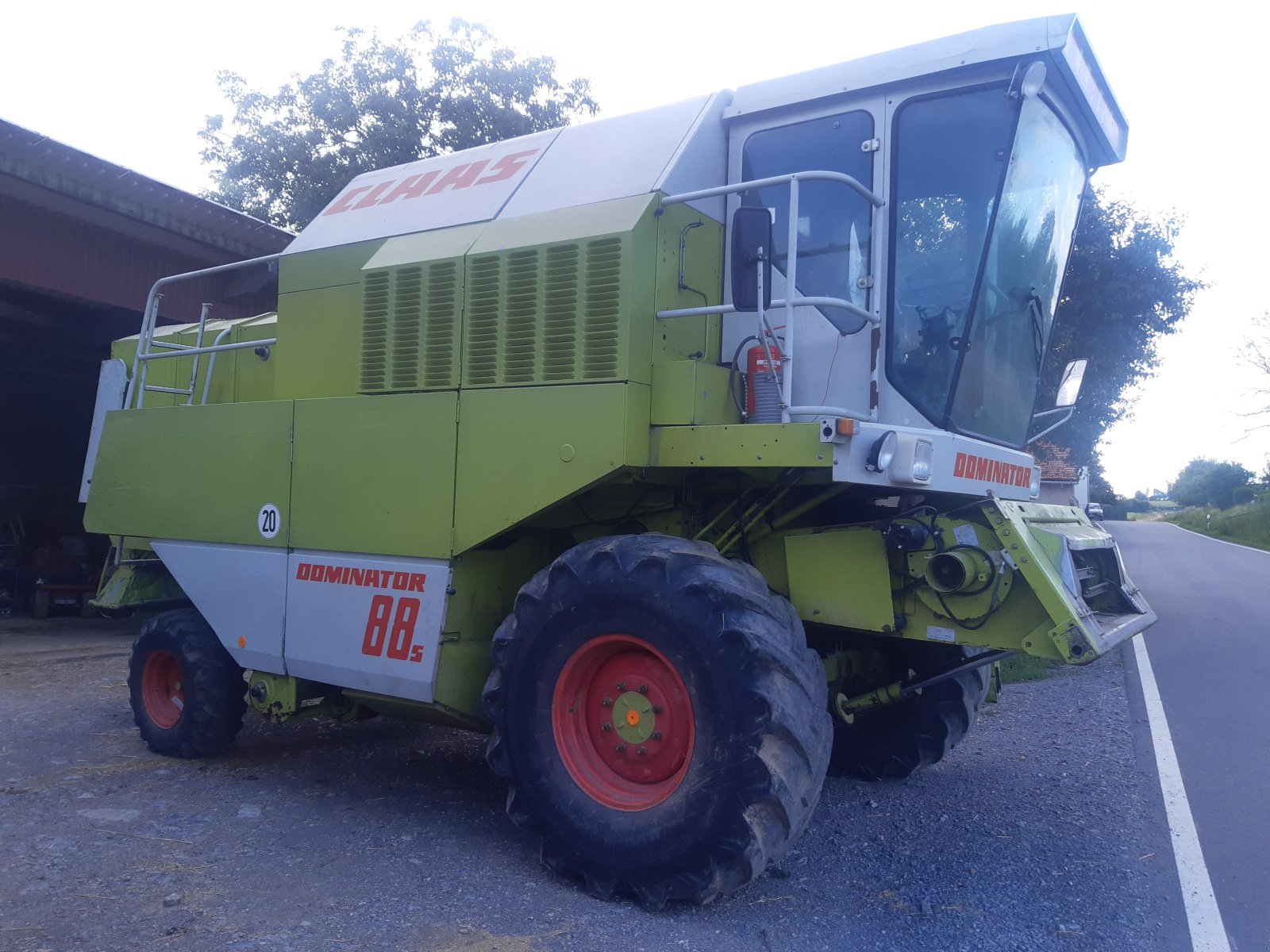 Mähdrescher типа CLAAS Dominator 88 S, Gebrauchtmaschine в Helmstadt-Bargen (Фотография 2)