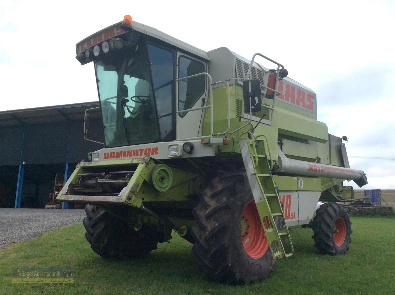 Mähdrescher del tipo CLAAS Dominator Maxi 118 S, Gebrauchtmaschine en Rhaunen (Imagen 1)