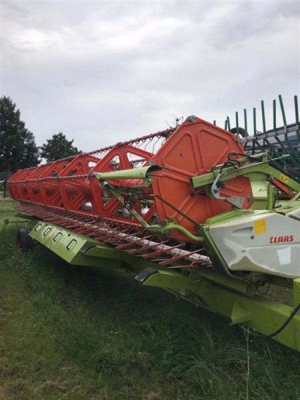 Mähdrescher des Typs CLAAS GEBR. MÄHDR. CLAAS LEXION 580, Gebrauchtmaschine in Plessa (Bild 18)