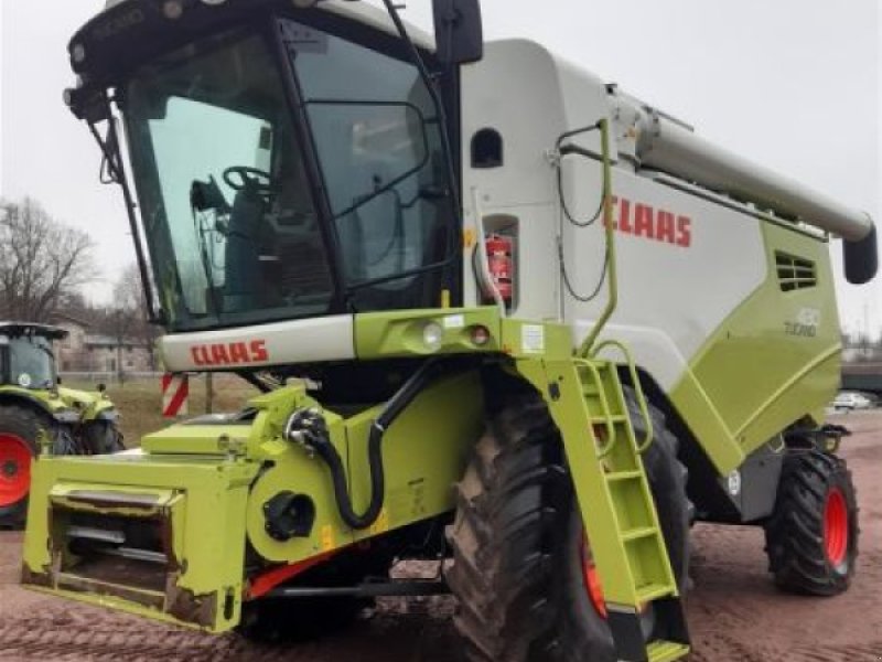 Mähdrescher типа CLAAS GEBR. MÄHDRESCHER TUCANO 430, Gebrauchtmaschine в Lommatzsch