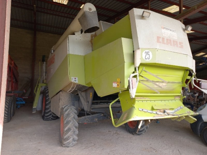 Mähdrescher tip CLAAS LEXION 415, Gebrauchtmaschine in VERT TOULON