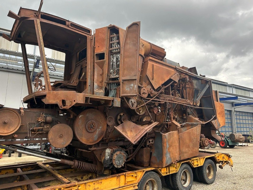 Mähdrescher typu CLAAS Lexion 420 Evo Brandschaden Schlachtfest, Gebrauchtmaschine w Schutterzell (Zdjęcie 1)