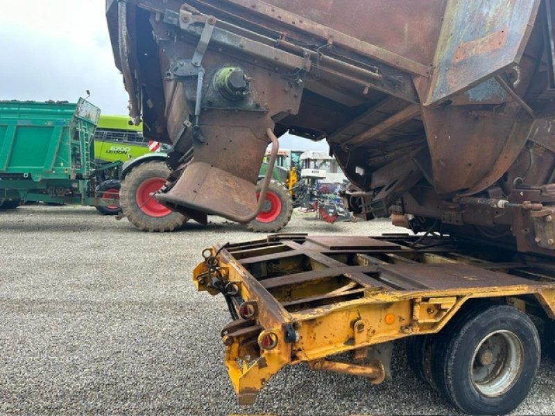 Mähdrescher typu CLAAS Lexion 420 Evo Brandschaden Schlachtfest, Gebrauchtmaschine w Schutterzell (Zdjęcie 11)