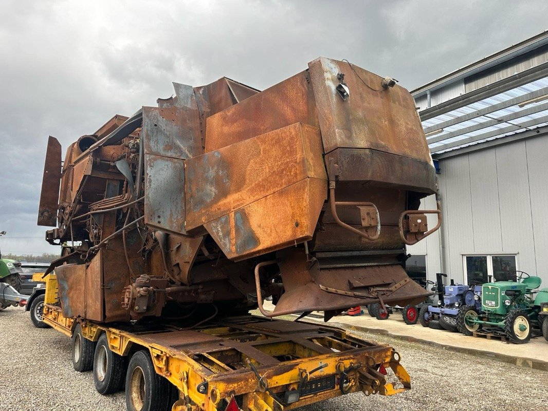 Mähdrescher typu CLAAS Lexion 420 Evo Brandschaden Schlachtfest, Gebrauchtmaschine v Schutterzell (Obrázok 14)