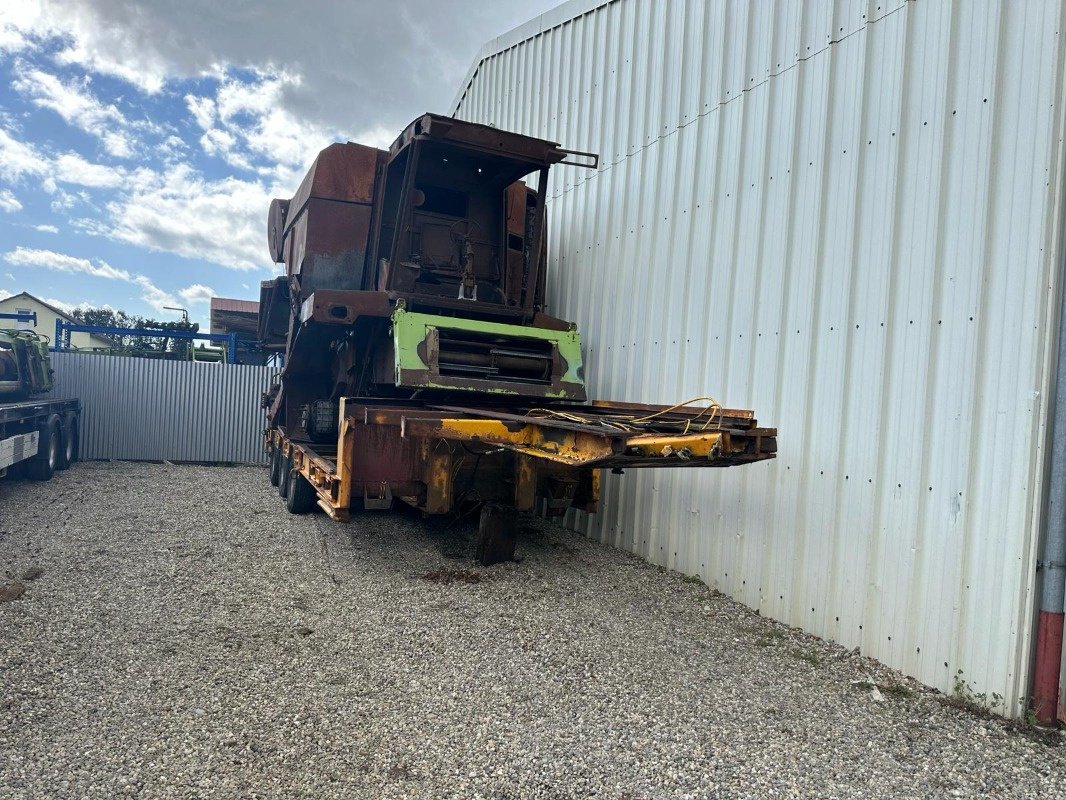 Mähdrescher typu CLAAS Lexion 420 Evo Brandschaden Schlachtfest, Gebrauchtmaschine w Schutterzell (Zdjęcie 17)