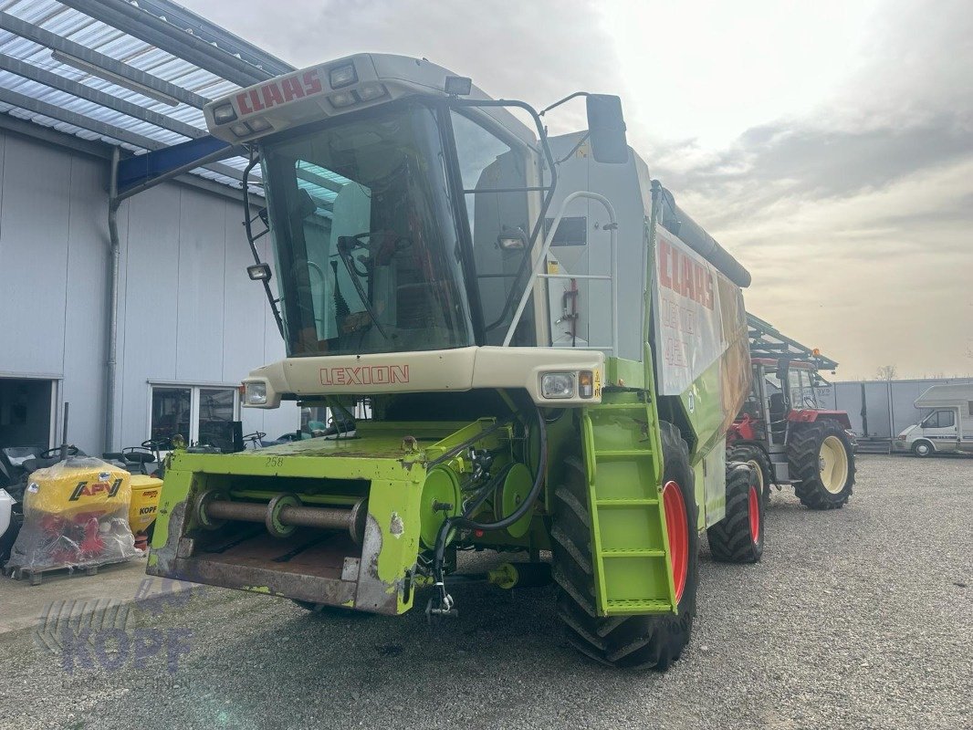 Mähdrescher van het type CLAAS Lexion 420 Mercedesmotor Brandschaden hinten, Gebrauchtmaschine in Schutterzell (Foto 14)