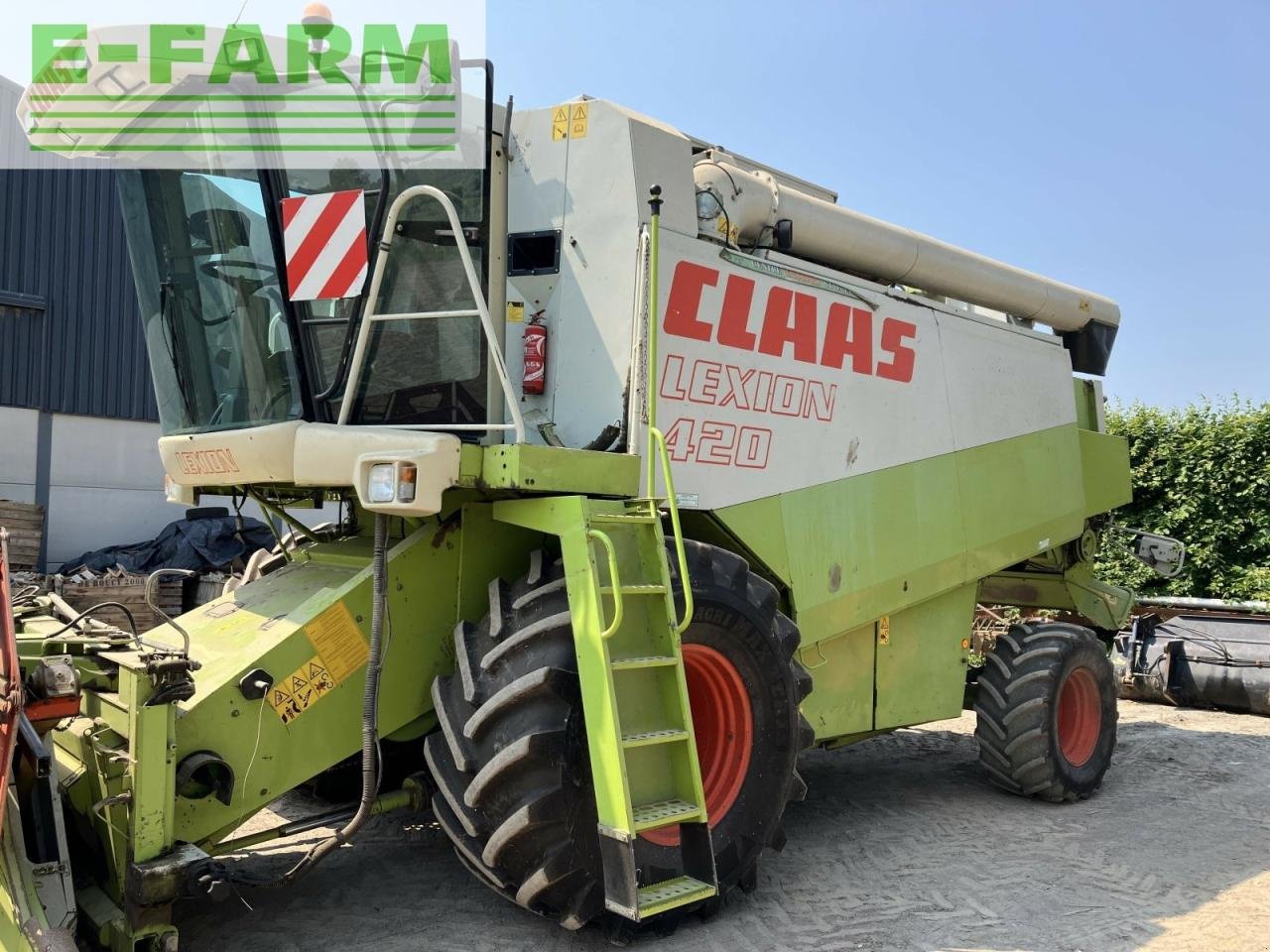 Mähdrescher van het type CLAAS lexion 420, Gebrauchtmaschine in BLENDECQUES (Foto 2)