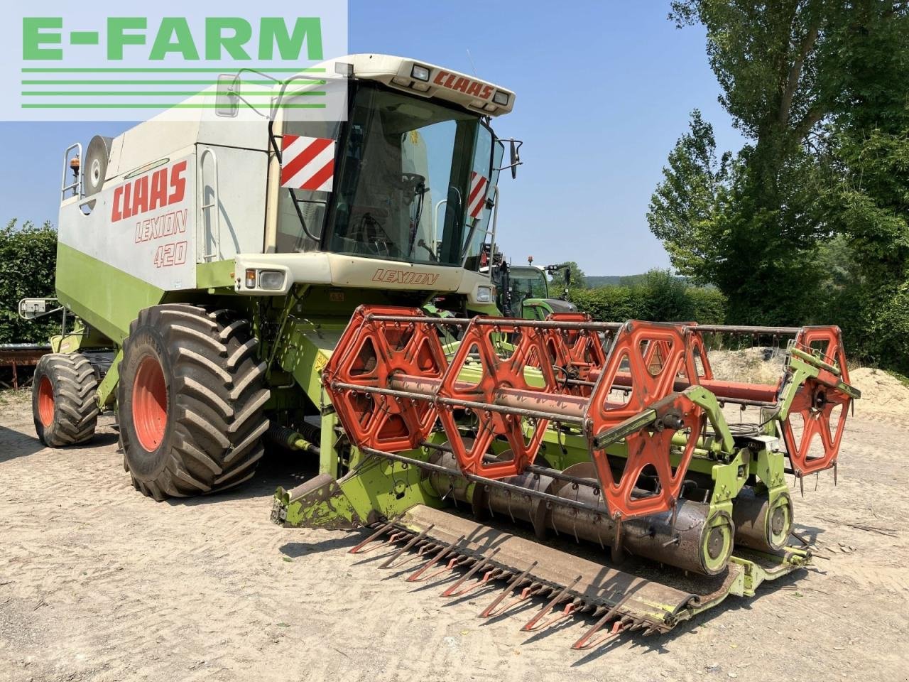 Mähdrescher van het type CLAAS lexion 420, Gebrauchtmaschine in BLENDECQUES (Foto 6)