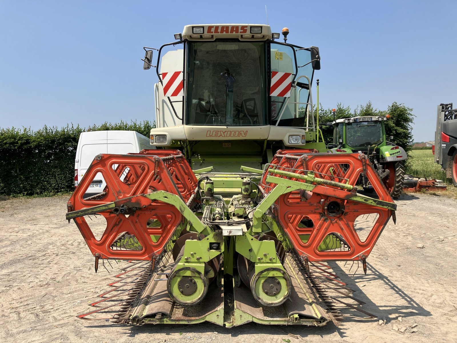 Mähdrescher des Typs CLAAS LEXION 420, Gebrauchtmaschine in BLENDECQUES (Bild 4)