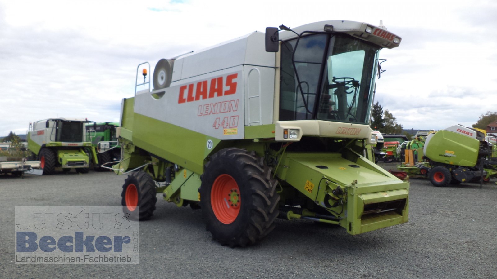 Mähdrescher van het type CLAAS Lexion 440 CEBIS, Gebrauchtmaschine in Weimar-Niederwalgern (Foto 1)