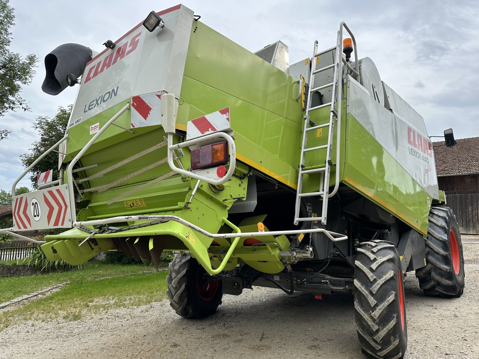 Mähdrescher типа CLAAS Lexion 440 Evolution, Gebrauchtmaschine в Marklkofen (Фотография 2)