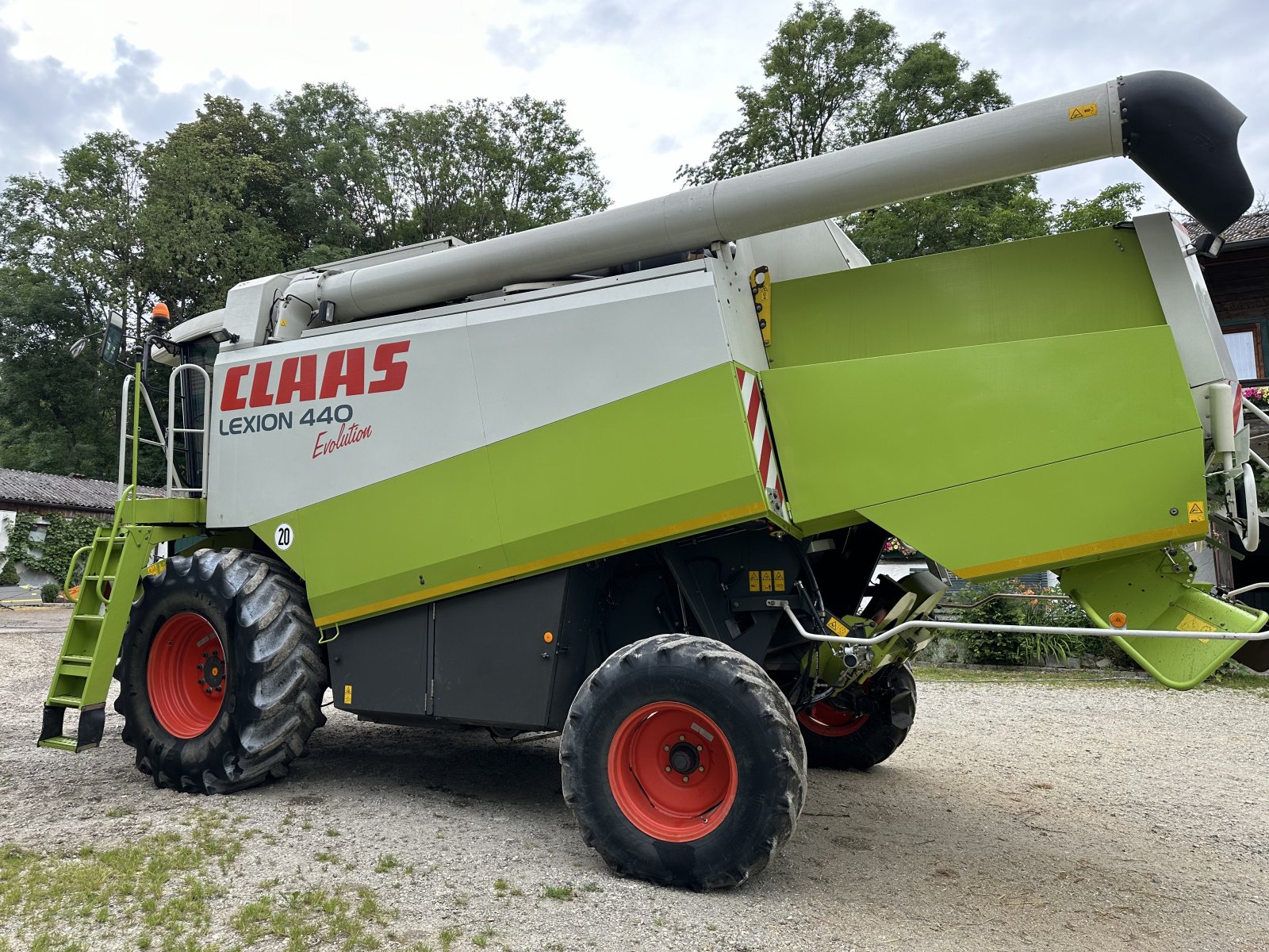 Mähdrescher типа CLAAS Lexion 440 Evolution, Gebrauchtmaschine в Marklkofen (Фотография 4)