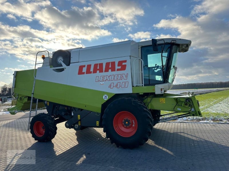 Mähdrescher des Typs CLAAS Lexion 440, Gebrauchtmaschine in Prenzlau (Bild 1)