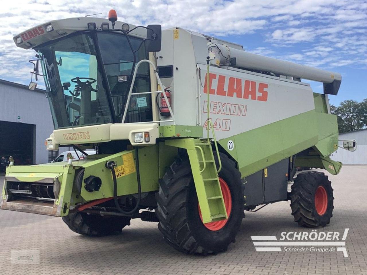 Mähdrescher typu CLAAS LEXION 440, Gebrauchtmaschine v Lastrup (Obrázok 11)