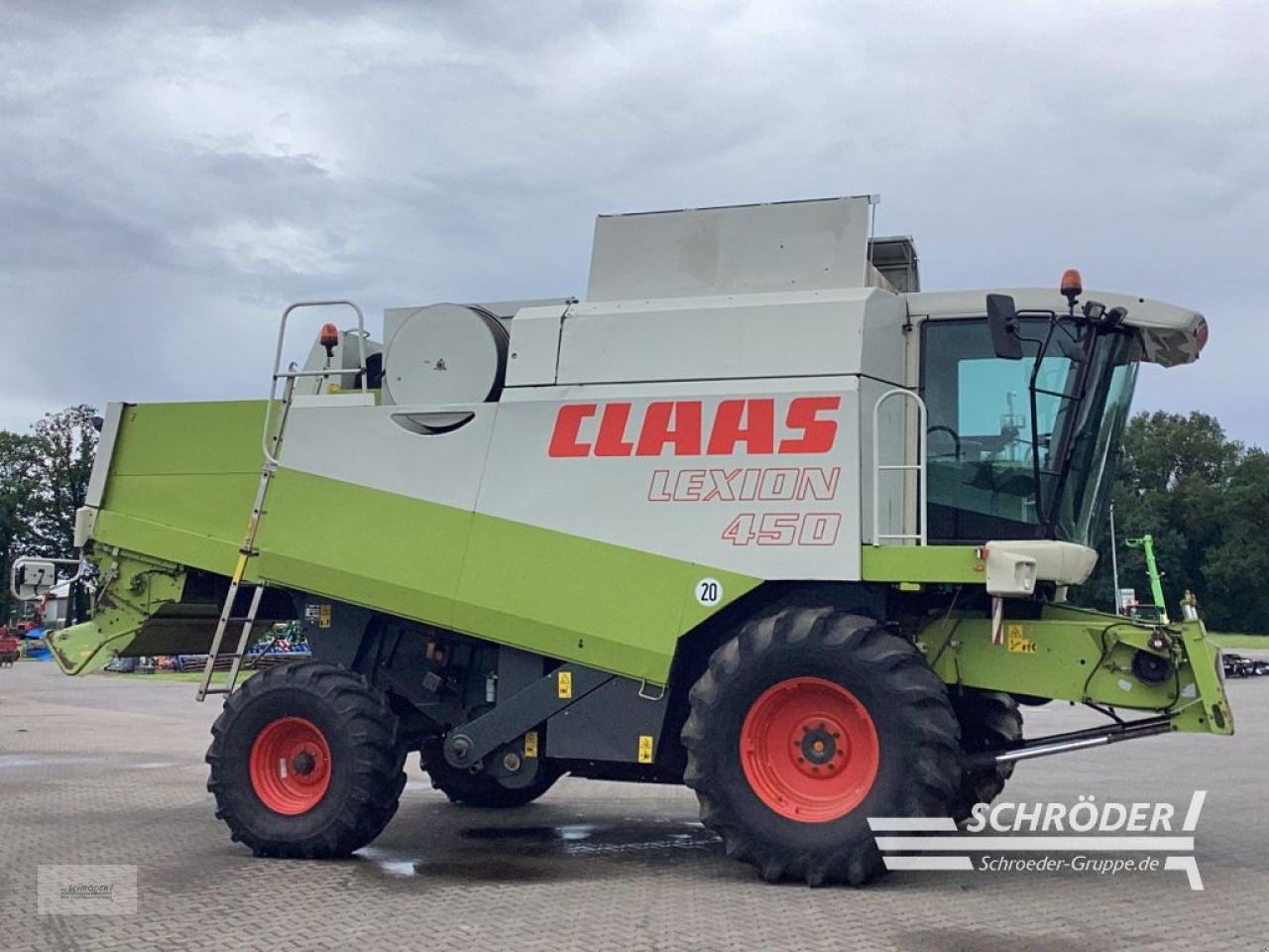 Mähdrescher des Typs CLAAS LEXION 450, Gebrauchtmaschine in Lastrup (Bild 5)